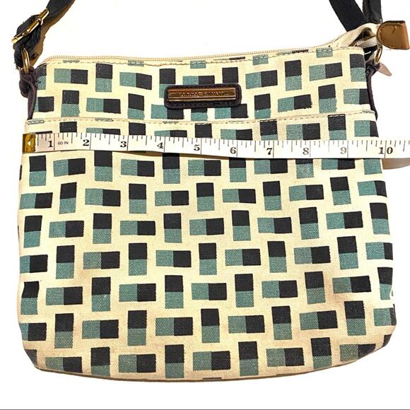Tommy Hilfiger Geo Print Crossbody Bag in Blue, White, Green - Picture 4 of 8